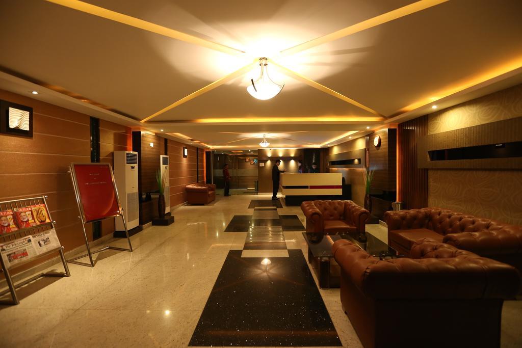 The Contour Hotel Guwahati Exterior photo